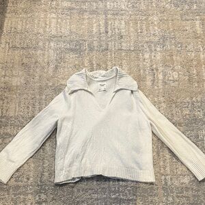 Abercrombie & Fitch White V-Neck Sweater